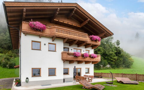 Hocheben: Chalet, Ferme, Biens, Balcon, Villa