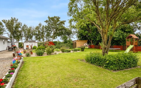 Elara - 300M from the Sea: 
