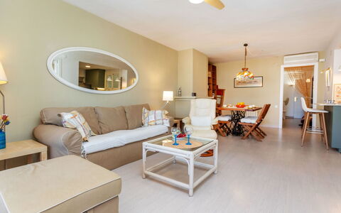 Luxus: Meubles, Design Intérieur, Sol, Sol, Plafond, Bois, Canapé, Pièce, Salon, Éclairage