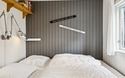 Jukka - 2Km from the Sea: Plafond, Sol, Design Intérieur, Sol, Composite, Meubles, Recours, Hôtel, Conception, Daylighting