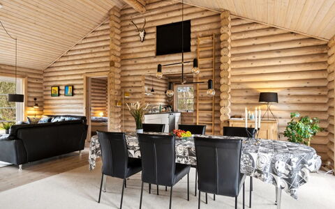 Luzy - 1Km from the Sea: Meubles, Design Intérieur, Sol, Sol, Plafond, Pièce, Chaise, Table, Appartement, Table Cuisine Et Salle A Manger