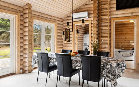 Luzy - 1Km from the Sea: Meubles, Design Intérieur, Sol, Sol, Plafond, Pièce, Chaise, Table, Appartement, Table Cuisine Et Salle A Manger