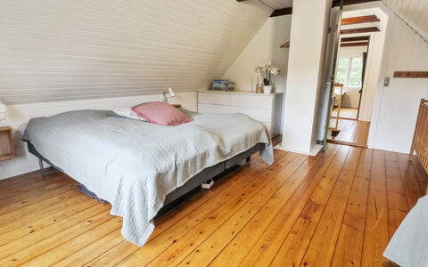 Hila: Sol, Sol, Parquet, Design Intérieur, Meubles, Chambre, Bois, Lit, Plafond, Revêtement De Sol Stratifié