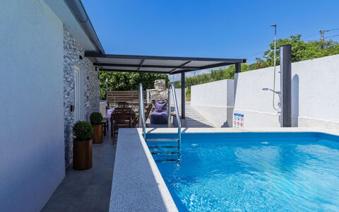 Tatiana: Piscine, Composite, Ombre, Mobilier De Jardin, Recours, Tuile, Plate-Forme, Eco Hôtel, Conception, Plante D'Appartement