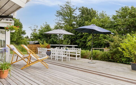 Katharine - 175M from the Sea: Bois, Domicile, Porche, Plate-Forme, Dur, Toit, Tache De Bois, Parquet, Eco Hôtel