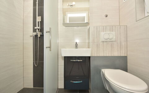 Vili: Toilette, Salle De Bains, Luminaire Plomberie, Maison, Bâtiment, Ligne, Sol, Plomberie, Gaz