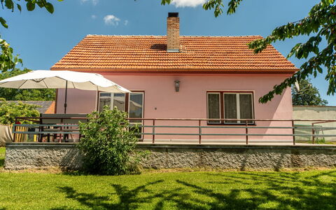 Smrž: Maison, Domicile, Toit, Chalet, Ferme, Cour, Jardin, Biens, Pelouse, Arrière-Cour