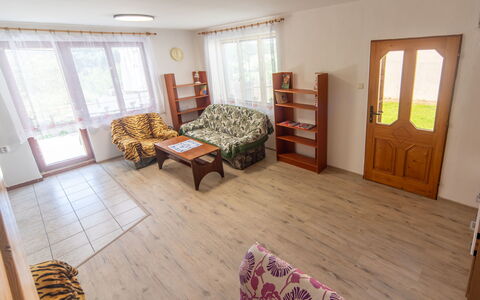 Smrž: Sol, Bois, Sol, Design Intérieur, Meubles, Pièce, Parquet, Salon, Canapé, Tache De Bois