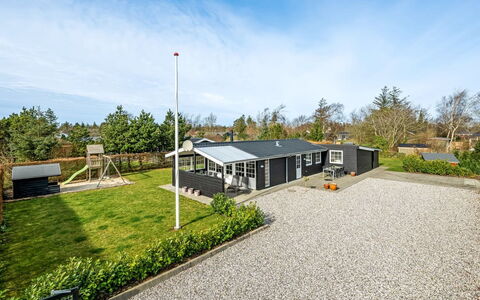 Ludvika - 300M to the Fjord: Bois, Toit, Architecture, Domicile, Maison, Chalet, Siding, Dur, Pente, Biens