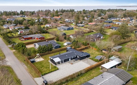 Ludvika - 300M to the Fjord: Bois, Toit, Architecture, Domicile, Maison, Chalet, Siding, Dur, Pente, Biens