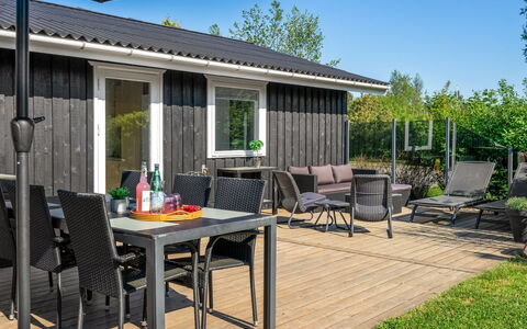 Marielouise - from the Sea: Meubles, Design Intérieur, Sol, Sol, Plafond, Pièce, Chaise, Table, Appartement, Table Cuisine Et Salle A Manger