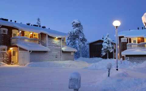 Rautulampi G15: Neige, L'Hiver, Maison, Domicile, Zone Résidentielle, Toit, Chalet, Gelé, Établissements Humains, Pente