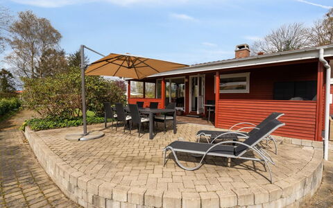 Safina - 100M from the Sea: Meubles, Design Intérieur, Sol, Sol, Plafond, Pièce, Chaise, Table, Appartement, Table Cuisine Et Salle A Manger