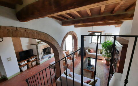 Casa Le Crete: Propriété, Bâtiment, Plante D'Appartement, Bois, Plante, Salon, Faisceau, Sol, Dur, Clôture