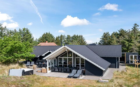 Jeldrik - 1.5Km from the Sea: Maison, Toit, Domicile, Chalet, Cabanon, Batiments Jardin, Siding, Cour, Cabane En Rondins, Cabane