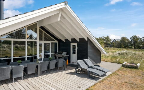 Jeldrik - 1.5Km from the Sea: Maison, Toit, Domicile, Chalet, Cabanon, Batiments Jardin, Siding, Cour, Cabane En Rondins, Cabane