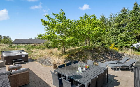 Jeldrik - 1.5Km from the Sea: Maison, Toit, Domicile, Chalet, Cabanon, Batiments Jardin, Siding, Cour, Cabane En Rondins, Cabane