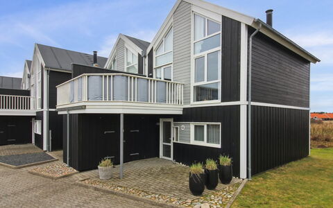 Borica - 700M from the Sea: Plafond, Sol, Design Intérieur, Sol, Composite, Meubles, Recours, Hôtel, Conception, Daylighting
