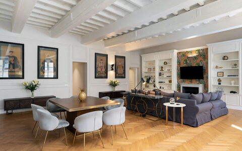 Bargello Penthouse Luxury Apartment in Florence by: Cadre, Table, Meubles, Plante, Design Intérieur, Éclairage, Plante D'Appartement, Sol, Salon, Canapé