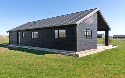 Cresta - 1.4Km from the Sea: Plafond, Sol, Design Intérieur, Sol, Composite, Meubles, Recours, Hôtel, Conception, Daylighting