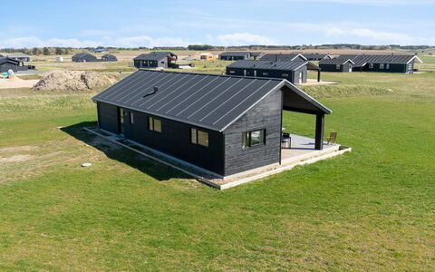 Cresta - 1.4Km from the Sea: Plafond, Sol, Design Intérieur, Sol, Composite, Meubles, Recours, Hôtel, Conception, Daylighting