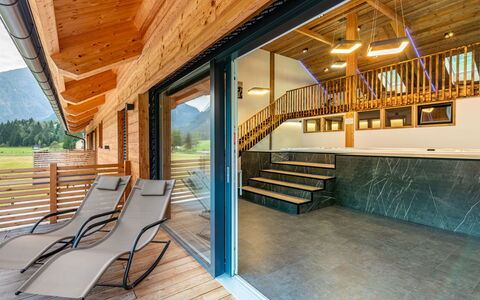 Stein an der Enns 613: Propriété, Bâtiment, Bois, Porche, Plante, Design Intérieur, Fenêtre, Sol, Sol, Ombre