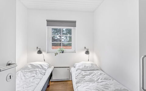 Rajka - 800M from the Sea: Mur, Chambre, Plafond, Lit, Literie, Daylighting, Conception, Cadre De Lit, Dortoir, Vélo