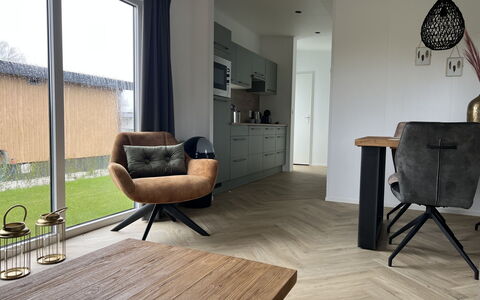Dijkzicht: Table, Meubles, Bois, Chaise, Design Intérieur, Ombre, Bâtiment, Confort, Salon, Sol