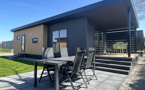 Dijkzicht: Ciel, Bâtiment, Table, Fenêtre, Ombre, Lot Terre, Design Intérieur, Zone Résidentielle, Paysage, Chalet