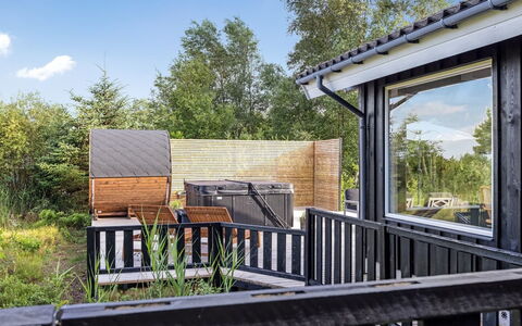 Griselda - 400M from the Sea: Bois, Domicile, Porche, Plate-Forme, Dur, Toit, Tache De Bois, Parquet, Eco Hôtel