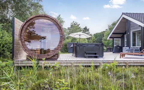 Griselda - 400M from the Sea: Bois, Domicile, Porche, Plate-Forme, Dur, Toit, Tache De Bois, Parquet, Eco Hôtel