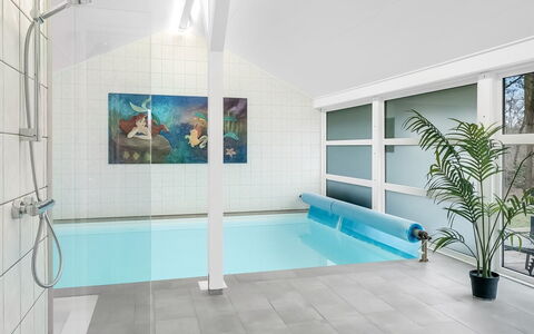 Tovi - 600M from the Sea: Meubles, Design Intérieur, Chaise, Sol, Table, Recours, Sol, Plafond, Pièce, Eco Hôtel