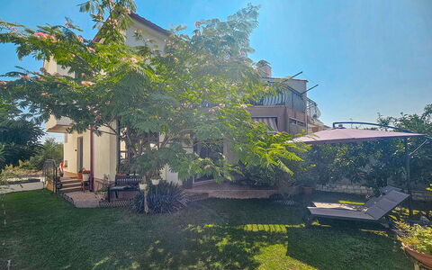 Id&La: Jardin, Cour, Pelouse, Ombre, Aménagement Paysager, Arrière-Cour, Hacienda, Villa