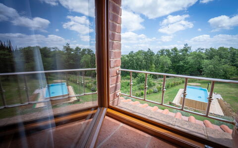Vineyard’s Cottage With Pool, Ac, Wifi - Siena: Nuage, Ciel, Propriété, Arbre, Ombre, Architecture, Design Intérieur, Bois, Bâtiment, Sol