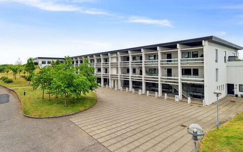 Franciska - 250M from the Sea: Jour, Bâtiment, Zone Urbaine, Zone Métropolitaine, Ville, Appartement, Quartier, Métropole, Skyscraper