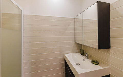 Tarco 700: Sol, Mur, Design Intérieur, Sol, Luminaire Plomberie, Bois, Salle De Bains, Armoire De Toilette, Lavabo, Évier