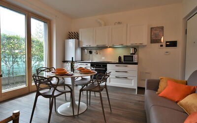 Olmo Garden Apartment