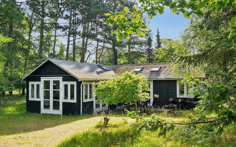 Borghild - 1Km from the Sea: Domicile, Chalet, Porche, Siding, Ferme, Structure En Plein Air