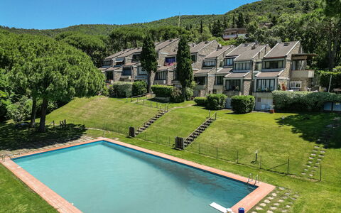 Le Mandrie: Biens, Jardin, Pelouse, Aménagement Paysager, Recours, Eco Hôtel, Haie, Villa, Hacienda