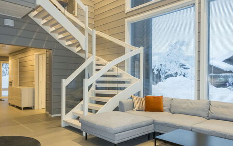 Levin Hiihtäjä: Balcon, Appartement, Ombre, Verre, Condominium, Balustrade, Porche, Daylighting, Plate-Forme, Mobilier De Jardin