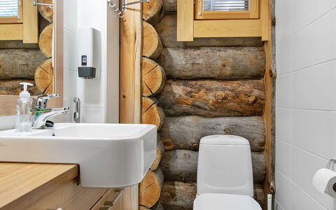 Nilikuru G18: Bois, Neige, L'Hiver, Chalet, Gelé, Domicile, Cabane En Rondins, Mélèze, Siding
