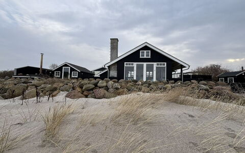 Ofrath - 5M from the Sea: Maison, Domicile, Chalet, Architecture, Toit, Porte, Siding, Biens, Ferme, Porche