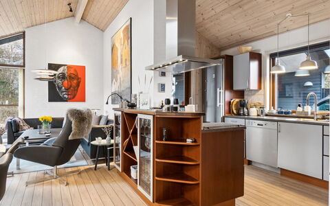 Nannah - 100M from the Sea: Meubles, Design Intérieur, Sol, Bois, Plafond, Chaise, Sol, Cuisine, Parquet, Luminaire