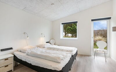 Dorrit - 1.2Km from the Sea