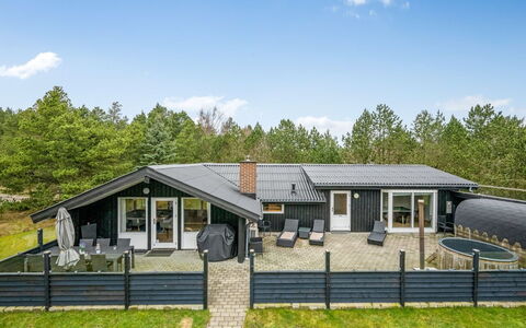 Orm - 2.3Km from the Sea: Chalet, Cabanon, Cabane, Ferme, Prairie, Cabane, Grange, Cabane En Rondins, Batiments Jardin