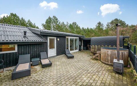 Orm - 2.3Km from the Sea: Chalet, Cabanon, Cabane, Ferme, Prairie, Cabane, Grange, Cabane En Rondins, Batiments Jardin