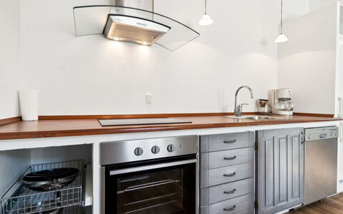Antonina - 1.5Km from the Sea: Appareil De Cuisine, Design Intérieur, Cuisine, Principaux Appliance, Bois, Électroménager, Sol, Comptoir, Cabinetry, Plafond