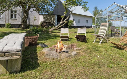Antonina - 1.5Km from the Sea: Herbe, Chalet, Lot Terre, Jardin, Zone Rurale, Pelouse, Arrière-Cour, Ferme, Cour, Ombre