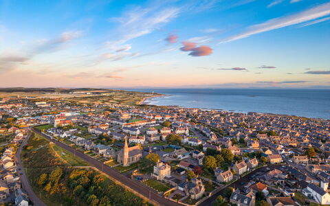 Harbour Nights Deluxe 7C: Zone Résidentielle, Horizon, Vue Du Ciel, Ville, Zone Urbaine, Côte, Photographie Aérienne, Mer, Cotiers Et Relief Océaniques, Design Urbain