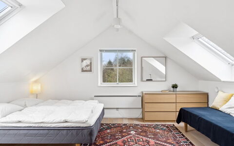 Marrit - 500M from the Sea: Bois, Sol, Sol, Design Intérieur, Meubles, Plafond, Chambre, Lit, Parquet, Pièce